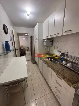 Imagem Cobertura mobiliada com 3 dormitórios à venda, 220 m² por R$ 990.000 - Braga - Cabo Frio/RJ