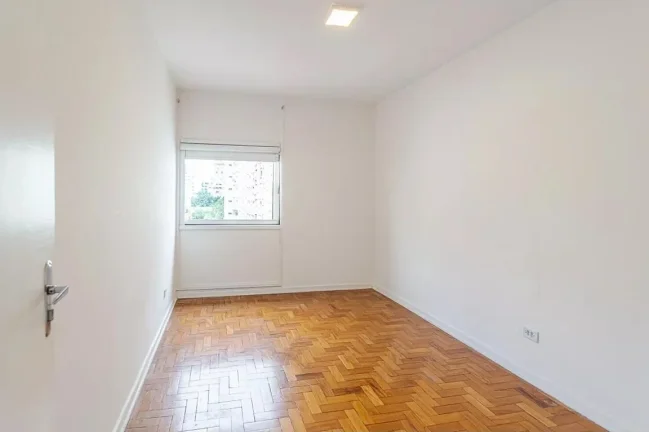 Imagem Apartamento 95M², 2Q, 2 Banheiros, 1 Vaga, Banheiro de Serviço, Split.