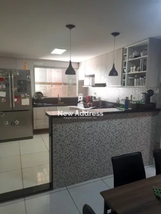 Imagem Casa ampla em Santos Dumont com suíte, closet, área gourmet, 3 splits, armários, varanda, garagem e financiamento. Conforto e praticidade em 150m².