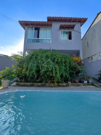 Imagem Casa com 4 Quartos e Suíte em Portal de Jacaraipe com Vista para o Mar