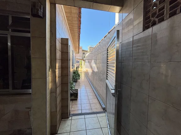 Imagem Casa à venda com edícula - Vila São Jorge / São Vicente