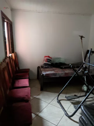 Imagem CASA TÉRREA A VENDA NO JARDIM ALVIVERDE. 2 DORMITÓRIOS, SALA, COZINHA, BANHEIRO, ÁREA DE SERVIÇO E QUINTAL GRANDE. GARAGEM PARA 4 CARROS.
