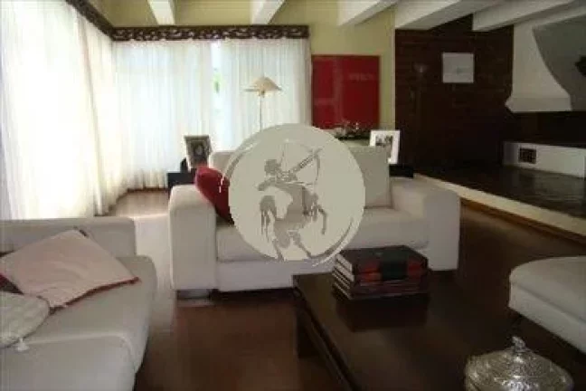 Imagem MANSÃO EM SANTOS NO CONDOMINIO FECHADO MORRO SANTA TEREZINHA