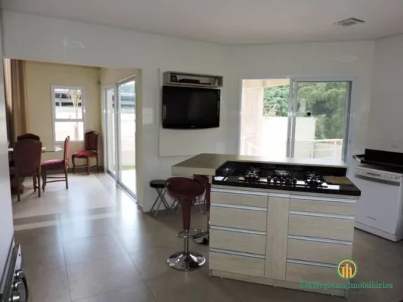 Imagem Nova, moderna, 4 suítes e 7 vagas cobertas - Jd Colonial