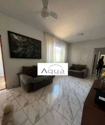 Imagem Casa para Venda em Mongaguá, Balneário Itaguai, 3 dormitórios, 1 suíte, 2 banheiros, 4 vagas
