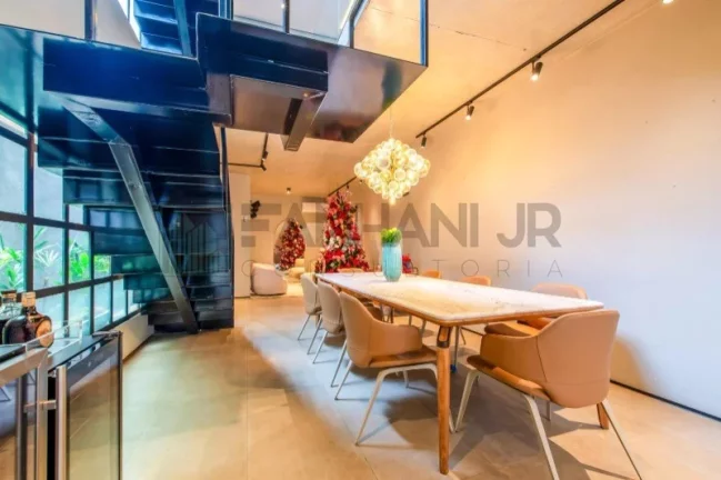 Imagem Imperdível oportunidade: Casa à venda em São Paulo-SP, Vila Nova Conceição, 4 quartos, 3 suítes, 3 salas, 5 banheiros, 2 vagas, 290m².