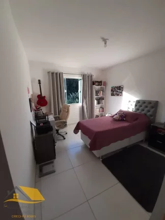 Imagem Vendo Casa em Amparo (Barroso), com Excelente Quintal