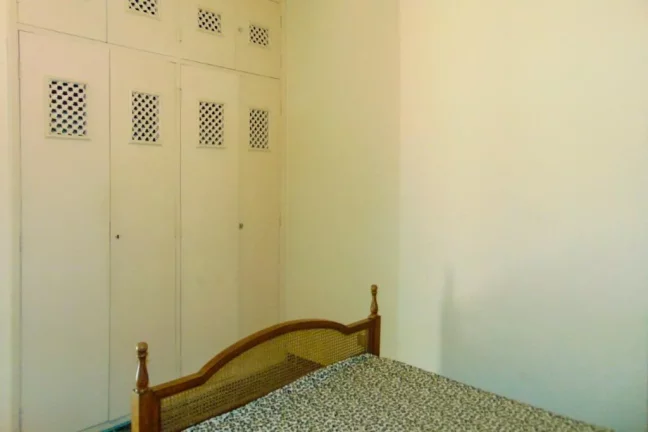 Imagem Pitangueiras - Amplo apartamento à 150 metros da praia.