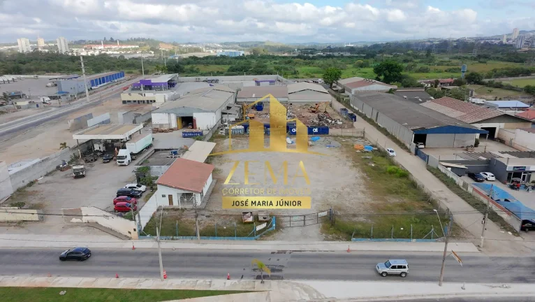 Imagem Terreno plano com 3000 m2, em frente a avenida, Excelente localização
