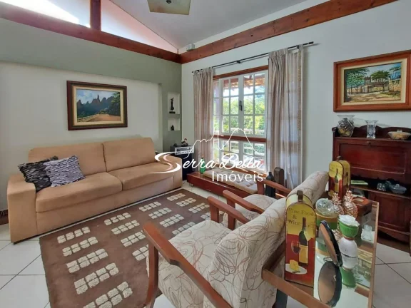Imagem Casa com 4 dormitórios à venda, 250 m² por R$ 680.000,00 - Barra do Imbuí - Teresópolis/RJ