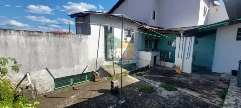 Imagem Casa para Venda em São Roque, Jardim Brasil, 2 dormitórios, 1 banheiro, 3 vagas