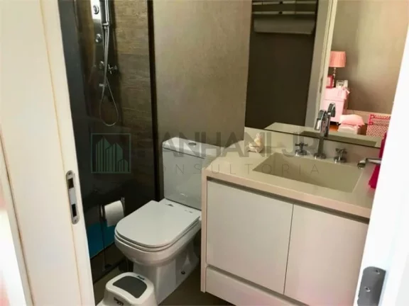 Imagem Apartamento de luxo no Itaim Bibi, São Paulo-SP: 3 quartos, 3 suítes, 3 salas, 5 banheiros, 4 vagas de garagem, 261m² de área.