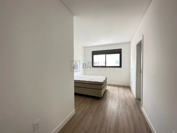 Imagem Apartamento com 4 suítes à venda no Centro de Balneário Camboriú/SC