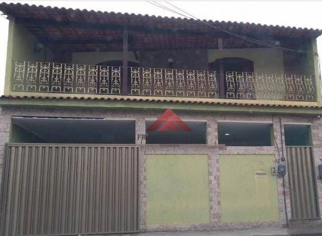 Imagem Sobrado com 3 dormitórios à venda, 250 m² por R$ 850.000,00 - Centro - São Gonçalo/RJ