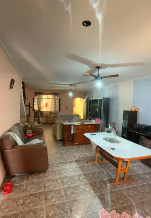Imagem Sobrado com 3 dormitórios à venda, 283 m² por R$ 820.000,00 - Jardim América - Poá/SP