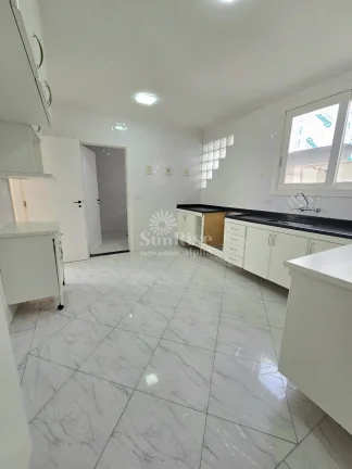 Imagem Casa a venda - Alphaville 11 | 4 quartos - 4 vagas - 373m² AC - 435m² AT | R$2.990.000