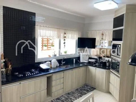 Imagem Belíssima Casa de Condomínio à Venda no Fazenda Santa Cândida em Campinas. Com 3 Quartos, 3 suí...