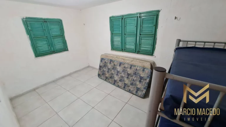 Imagem Terreno à venda, 2438 m² por R$ 850.000,00 - Centro - Paracuru/CE
