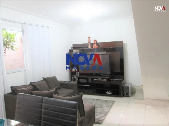Imagem Venha morar em uma casa de 3 quartos com suíte, localizada em uma rua asfaltada e com fácil acesso...