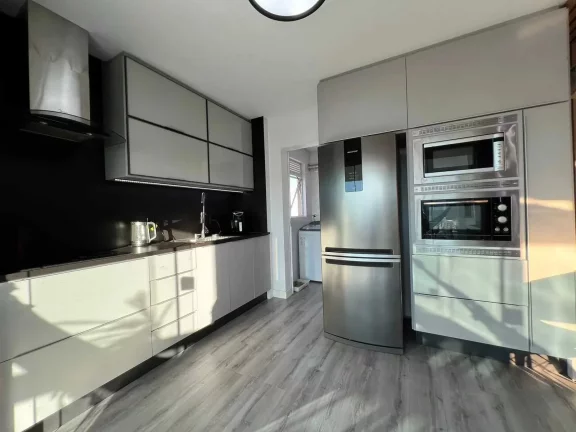 Imagem Apartamento finamente mobiliado com 3 suítes e 2 vagas de garagem em Andorinha - Itapema/SC