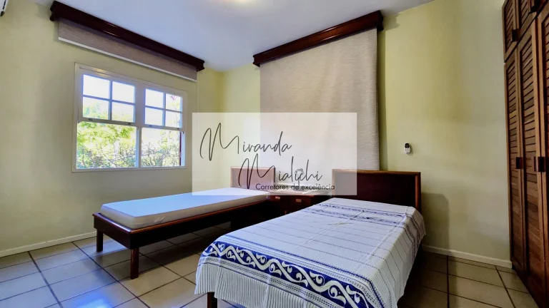 Imagem Casa no condomínio Antares Club Residence para venda com 4 quartos, sendo 2 suítes, 203m²
