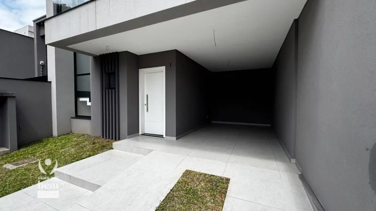 Imagem Sobrado triplex com 160 m², terraço com churrasqueira, 3 quartos (1 suíte), à venda por R$ 1.290.000 - São Lourenço - Curitiba/PR