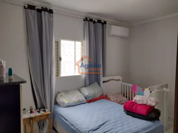 Imagem Casa à venda no bairro Aterrado - Mogi Mirim/SP