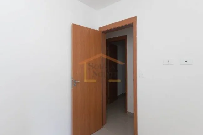 Imagem Apartamento com 33,20m², dispõe de 2 dormitórios, sala para dois ambientes, cozinha com gabinete ...