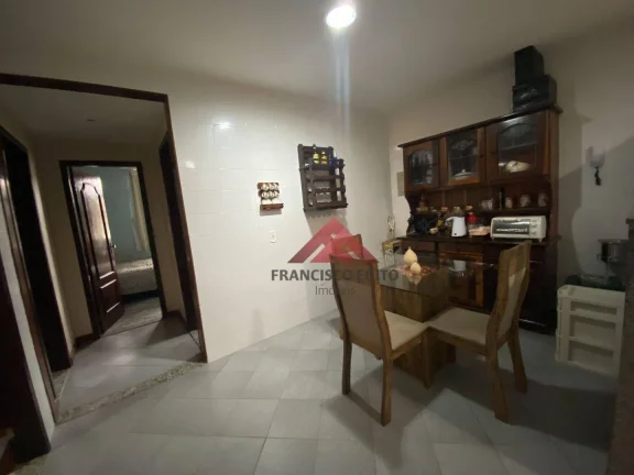 Imagem Casa com 5 dormitórios à venda por R$ 550.000,00 - Patronato - São Gonçalo/RJ