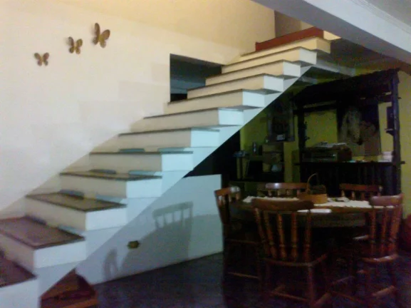 Imagem Sobrado a venda com 3 dorms sendo 1 suíte - Jardim Colonial