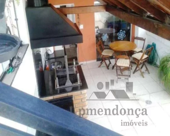 Imagem Excelente cobertura trilex. 1º Piso com living amplo para 2 ambientes, 3 dormitórios sendo 2 suít...
