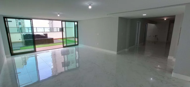 Imagem Apartamento à venda, 3 dormitórios (2 suítes), jacuzzi terraço com vista mar, 2 vagas, 170m2 privativos e 219m2 total. Agronômica, Florianópolis, SC