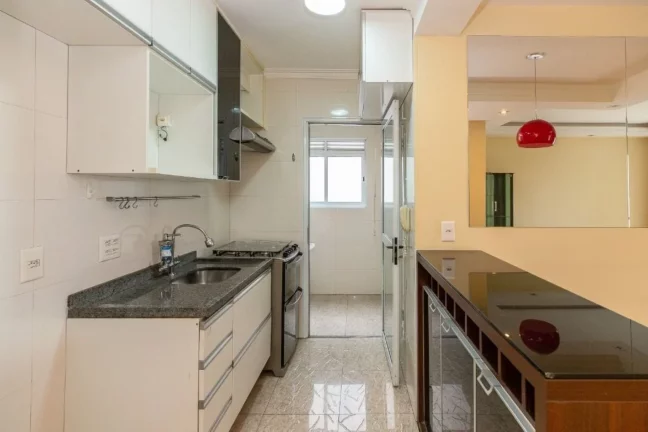 Imagem Vende apartamento de 62m² com 3 dormitórios e uma vaga no Jardim Aeroporto