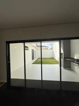 Imagem Casa de Condomínio com 3 Quartos e 3 banheiros à Venda, 197 m² por R$ 1.780.000