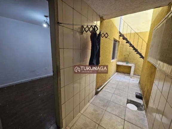 Imagem Casa com 3 dormitórios para alugar, 243 m² por R$ 6.000,00/mês - Vila Augusta - Guarulhos/SP