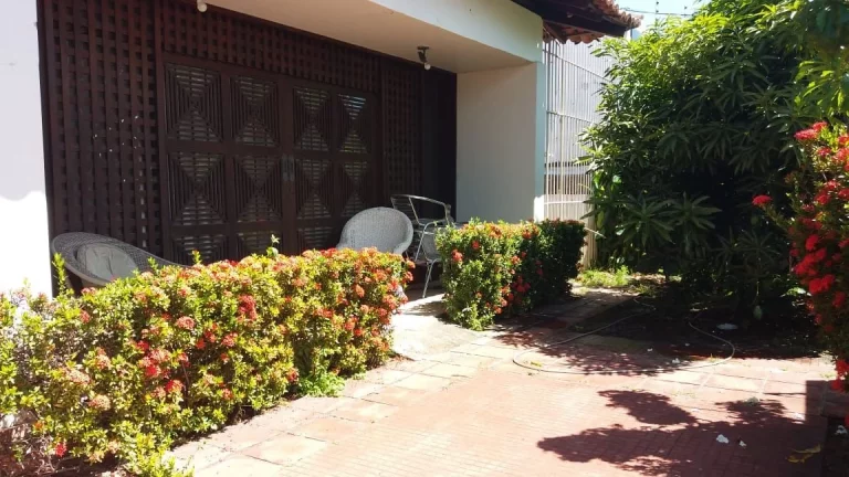 Imagem Casa à venda no Bairro Suíssa - Encante-se com esta espaçosa residência!