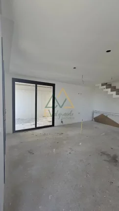 Imagem Sobrado em Condomínio à venda no Bairro Alto Curitiba PR