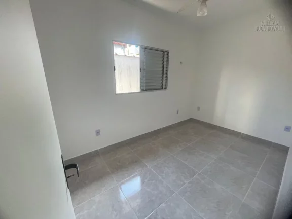 Imagem Residência na Praia Grande, com 3 quartos, sendo 1 suíte, e churrasqueira.