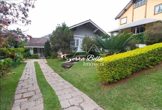 Imagem Casa com 3 dormitórios à venda, 530 m² por R$ 1.790.000,00 - Várzea - Teresópolis/RJ