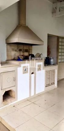 Imagem Chácara de Alto Padrão, 2.400M², 5 Dormitórios com 3 Suítes, em Socorro-SP