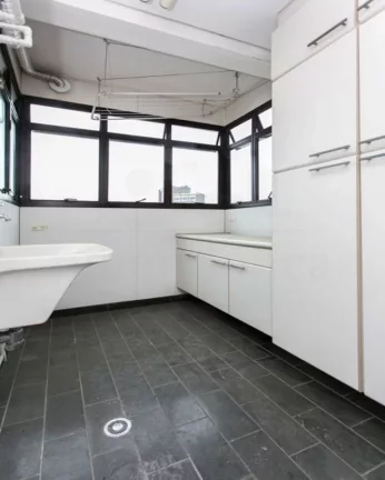 Imagem Apartamento Duplex ensolarado em Pinheiros com 130m², 1suíte e 2 vagas.