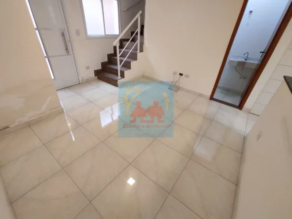 Imagem Oportunidade Única! Sobrado Repaginado em Condomínio Fechado - Aceita MCMV na Vila Sônia- 240mil