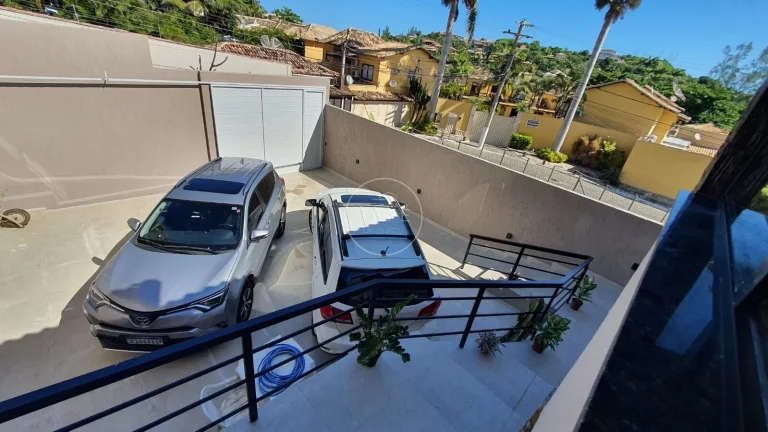 Imagem CASA de 6 SUÍTES em BÚZIOS - Ferradurinha - RJ