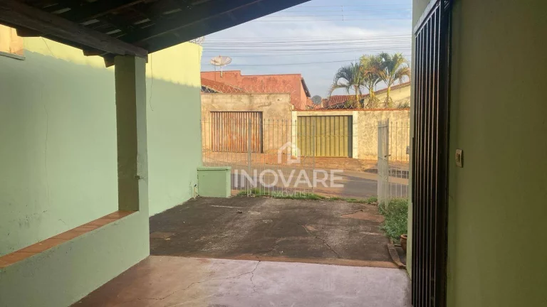 Imagem Casa com 2 dormitórios para alugar, 78 m² por R$ 1.200,00/mês - Setor Nova Aurora - Itumbiara/GO