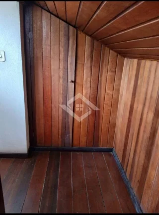 Imagem Casa Duplex de 4 Quartos para locação no Bairro São Francisco, Niterói