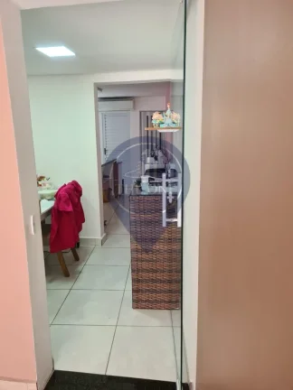 Imagem Casa à venda no Parque Maria Domitila: 2 quartos, 2 suítes, 2 salas, 3 banheiros, 2 vagas, 125m². Conforto e privacidade!