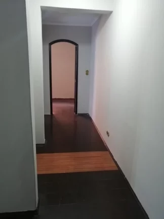 Imagem Sobrado a venda com 3 dorms sendo 1 suíte - Jardim Colonial