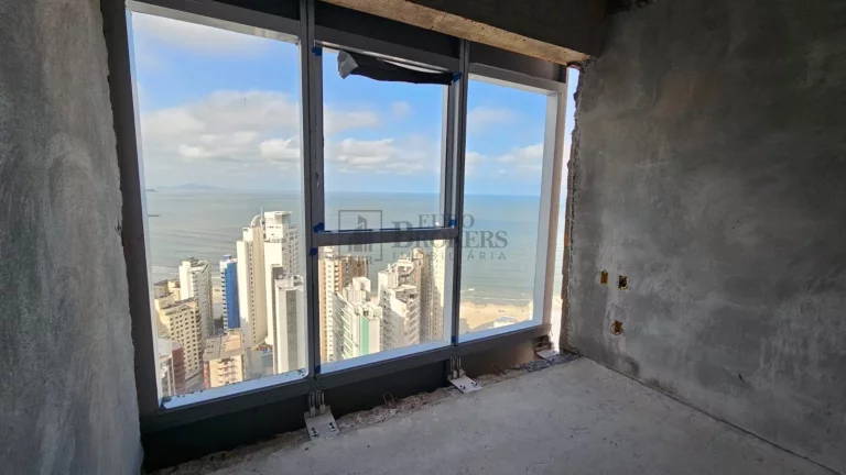 Imagem Apartamento com 04 suítes no Centro de Balneário Camboriú