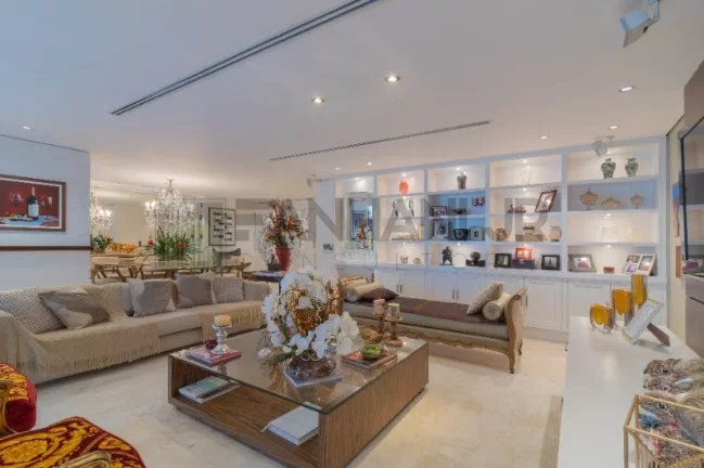 Imagem Venha morar no incrível Jardim Paulista! Oferecemos um apartamento dos sonhos, com 198m² de puro conforto e elegância. Com 3 suítes e 4 vagas, esse im