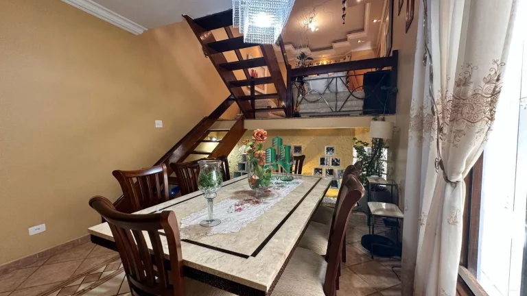 Imagem Sobrado com 4 dormitórios à venda, 220 m² por R$ 1.280.000,00 - Jardim Santa Clara - Guarulhos/SP